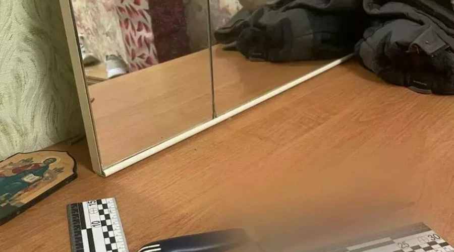 Из‑за ревности — два удара ножом: в Калининграде мужчина убил сожительницу во время застолья