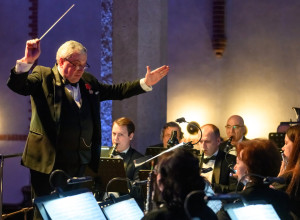 Зал встал в едином порыве: концерт в честь защитников Отечества прошёл в Калининградской филармонии